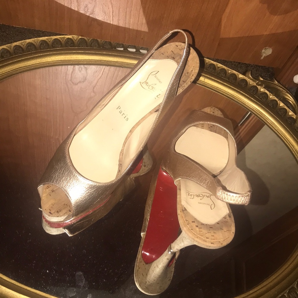 Gold metallic sling back heels